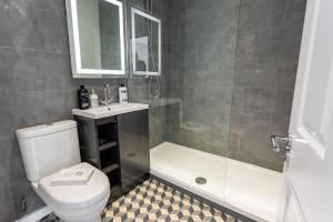 Central Studio Flats with Parking in Southend on Sea