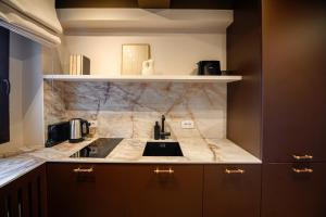 CHOCOLETTE | Sky Apartment with Parliament View