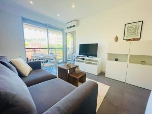 Appartements Magnifique Appartement, Piscine, Proche gare : photos des chambres