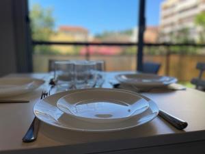 Magnifique Appartement, Piscine, Proche gare