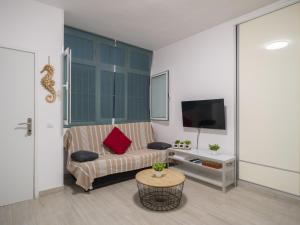 Canteras Canary Beach