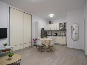 Canteras Canary Beach