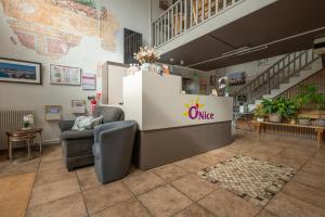 Hotels Contact Hotel O'Nice Saintes : photos des chambres