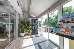 Hotels Contact Hotel O'Nice Saintes : photos des chambres