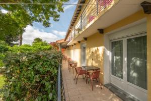 Hotels Contact Hotel O'Nice Saintes : photos des chambres