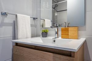 HT Centrico y completo con sala de juegos 3PAX