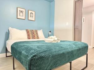 Close to Everywhere Downtown Onsite Parking LM1004