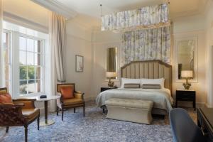 One-Bedroom King Suite with Castle View room in Waldorf Astoria Edinburgh - The Caledonian