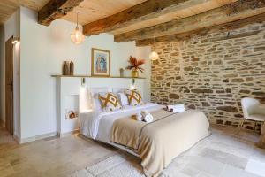 Maisons d'hotes Les Metairies d Arthur : photos des chambres