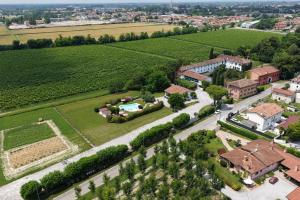 La Vie en Rose Resort