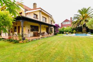 Espectacular villa con piscina