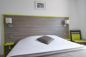 Hotels Contact Hotel O'Nice Saintes : photos des chambres