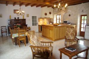 Maisons de vacances FONTOURSINE Longere XVIII : photos des chambres