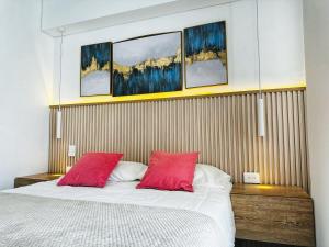 Amazing loft - 2 minutes from the airport!