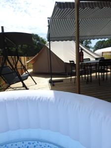 Hotels Les secrets de la nature chambre d-hotes, tentes luxe et nature : photos des chambres