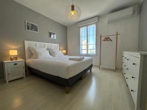 CHEZ FERNAND Cottage AC Terrace Garden Petanque court & private free parking