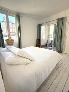 Albertine - Beautiful family home with exterior