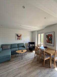 Appartements 14484 deux pieces elegant et central : photos des chambres