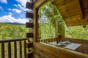 Private Studio Log Cabin Hot Tub Fireplace Relax