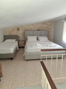 Posidi pool apartment