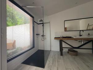 Domaine Shambala - gîte en Provence avec une Grande Piscine