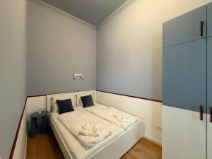 3BR Modern apartment for 8 BRAND NEW