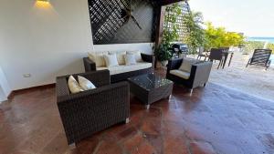 Hillside Oceanview Villa