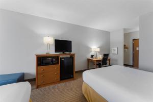Quadruple Room - Smoking room in Best Western Garden Inn