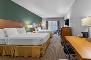 Quadruple Room - Non Smoking room in Best Western Garden Inn