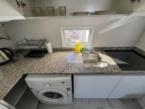 Entire apartment full equiped with balcony and city view