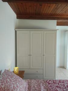 Maisons de vacances Une petite maison dans un quartier calme dans la zone verte proximite tous commerces : photos des chambres