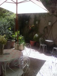 Appartements Pleasant 120 m2 duplex, garden, quiet, south, center : photos des chambres