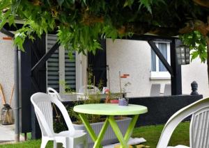 Maisons de vacances Le gite de Domi Walygator Agen : Maison 1 Chambre