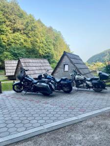 Wooden Cabin Kamna Gorica 