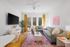 Starburst - An Atomic Ridge Home