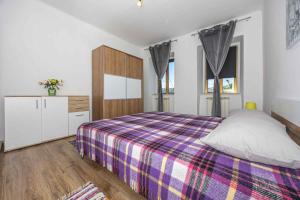 Holiday home in Grizane 42935