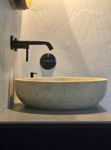 Central Downtown Terrace Studio