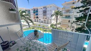 Beach-side Studio with Pool - South Costa, Nerja