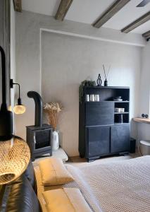 Central Downtown Terrace Studio