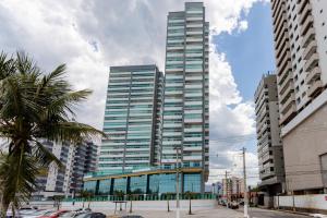 Apartamento pé na areia - Com varanda e área gourmet com vista