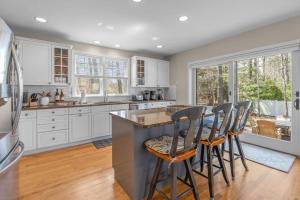 Summer by the Sea - Central tobeaches & ponds