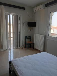 Leonidas Apartments