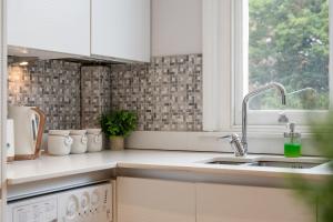 Hidden Gem in Central Location - Beautiful 2 bed