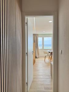 The View II Costa Caparica ( private parking )