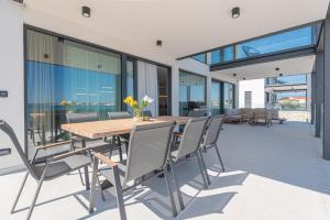 Seafront Villa Aurea with pool and seaview