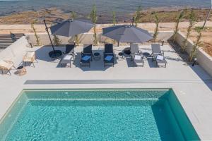 Seafront Villa Aurea with pool and seaview