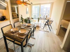 HOM I Depto 2D2B en Nunoa Mall Plaza Egana 4PAX