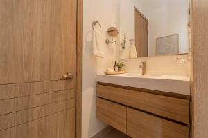 BK2L Escápate a Baía Kristal: arena blanca y laguna turquesa