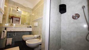 House and Apts. in Porto Azzurro 23632