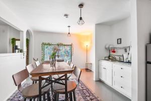 Walk to outlets free designated parking